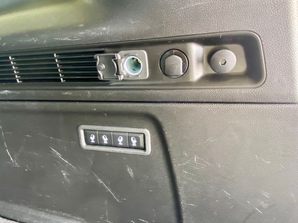 Used 2025 White Jeep Series II image 24