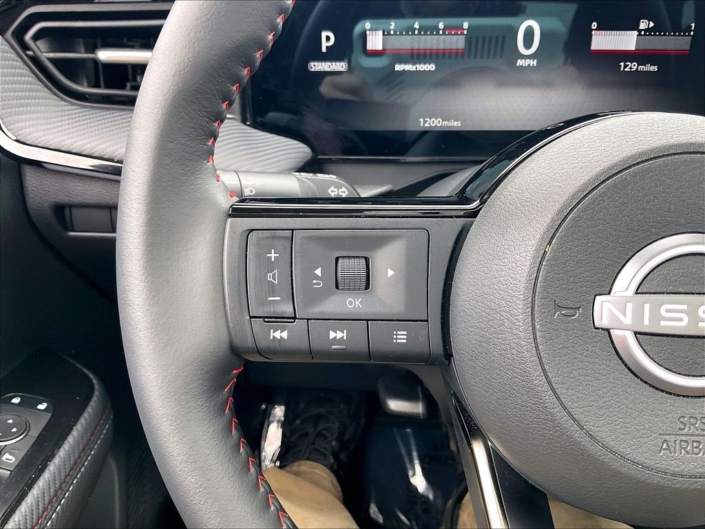 Used 2025 Aspen White Tricoat Nissan SR image 22