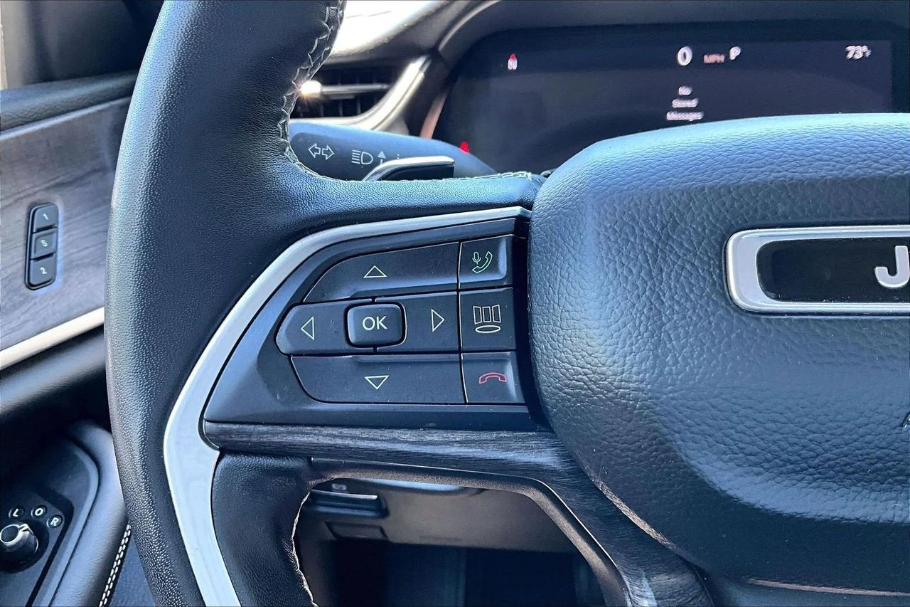 Used 2022 Gray Jeep Limited image 29