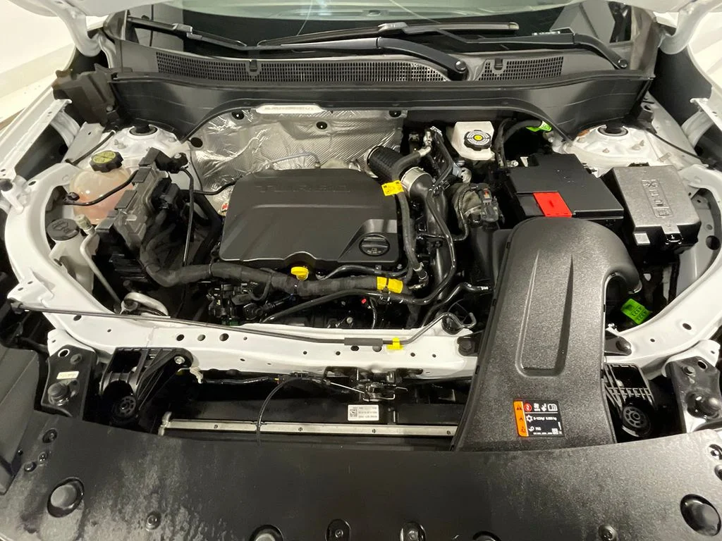 Used 2024 White Chevrolet LS image 33