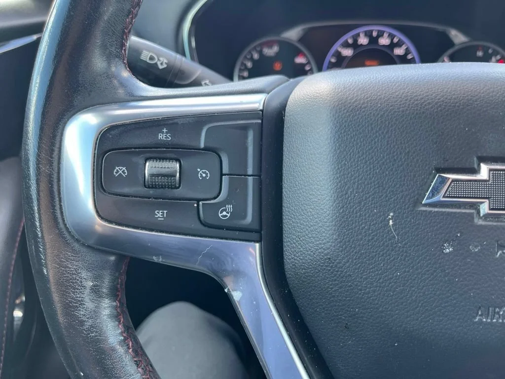 Used 2020 BLACK Chevrolet RS image 12