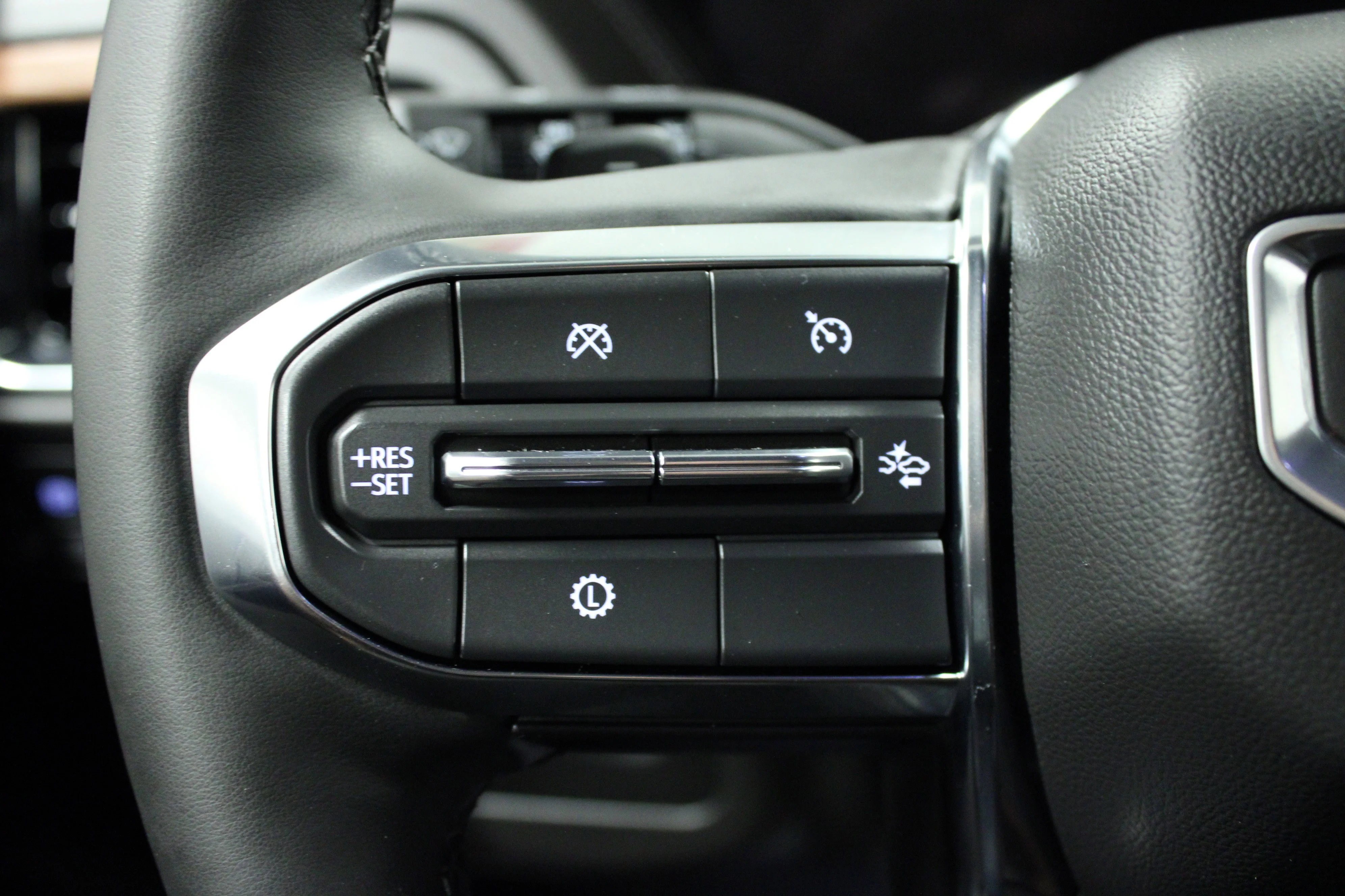 Used 2025 Onyx Black GMC Denali image 21