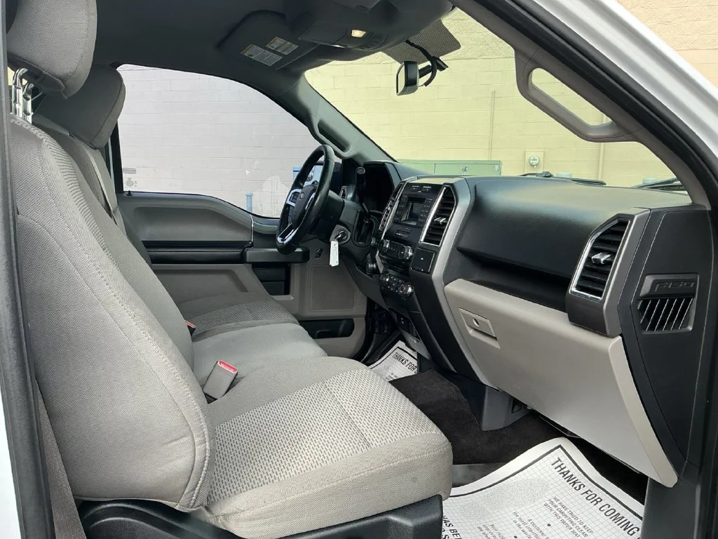 Used 2016 White Ford XLT image 31