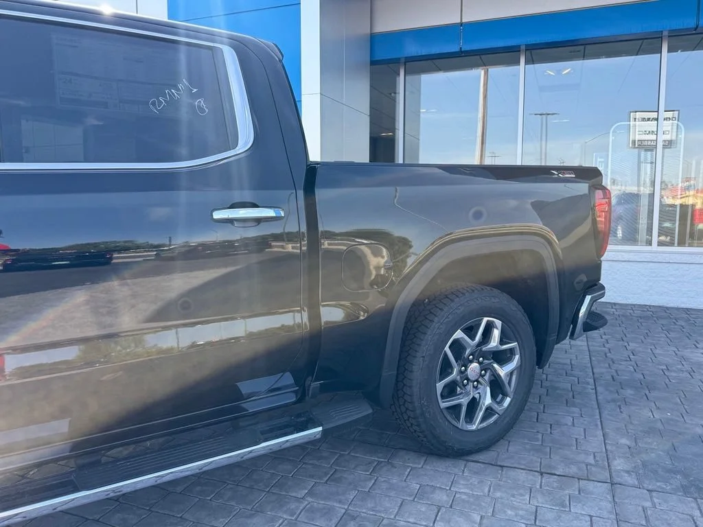New 2026 Onyx Black GMC SLT image 6