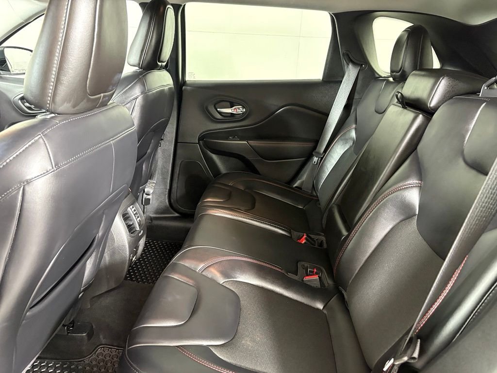 Used 2021 Red Jeep Trailhawk image 36