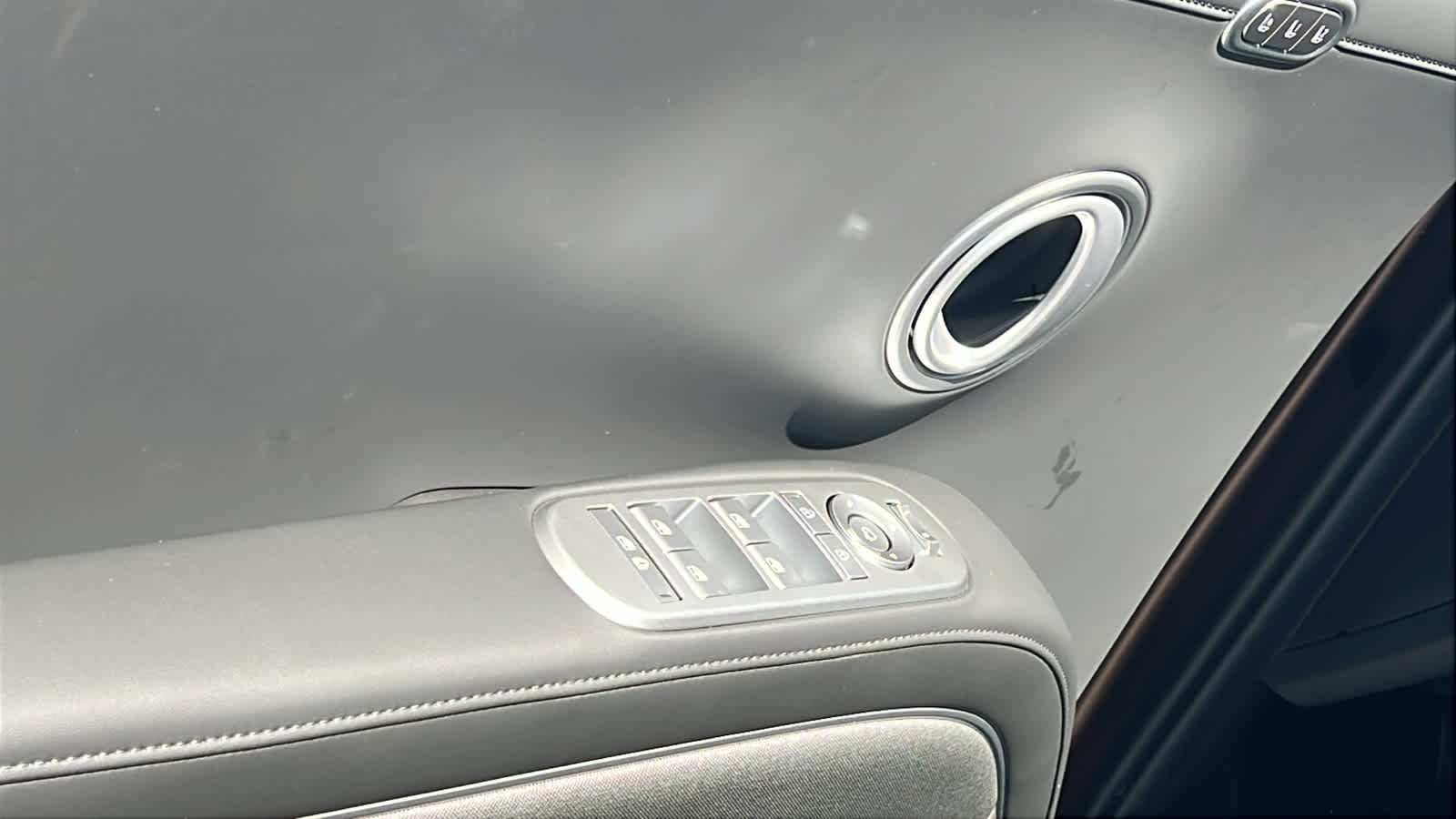 New 2026 Earthy Brass Matte Hyundai Calligraphy image 22
