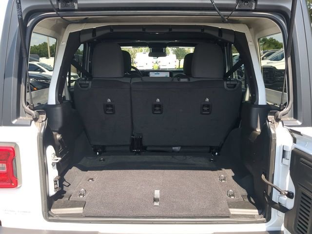 Used 2025 White Jeep Sport S image 14