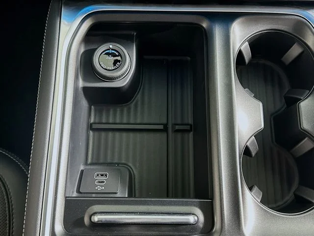 New 2026 Black Ford Platinum image 21