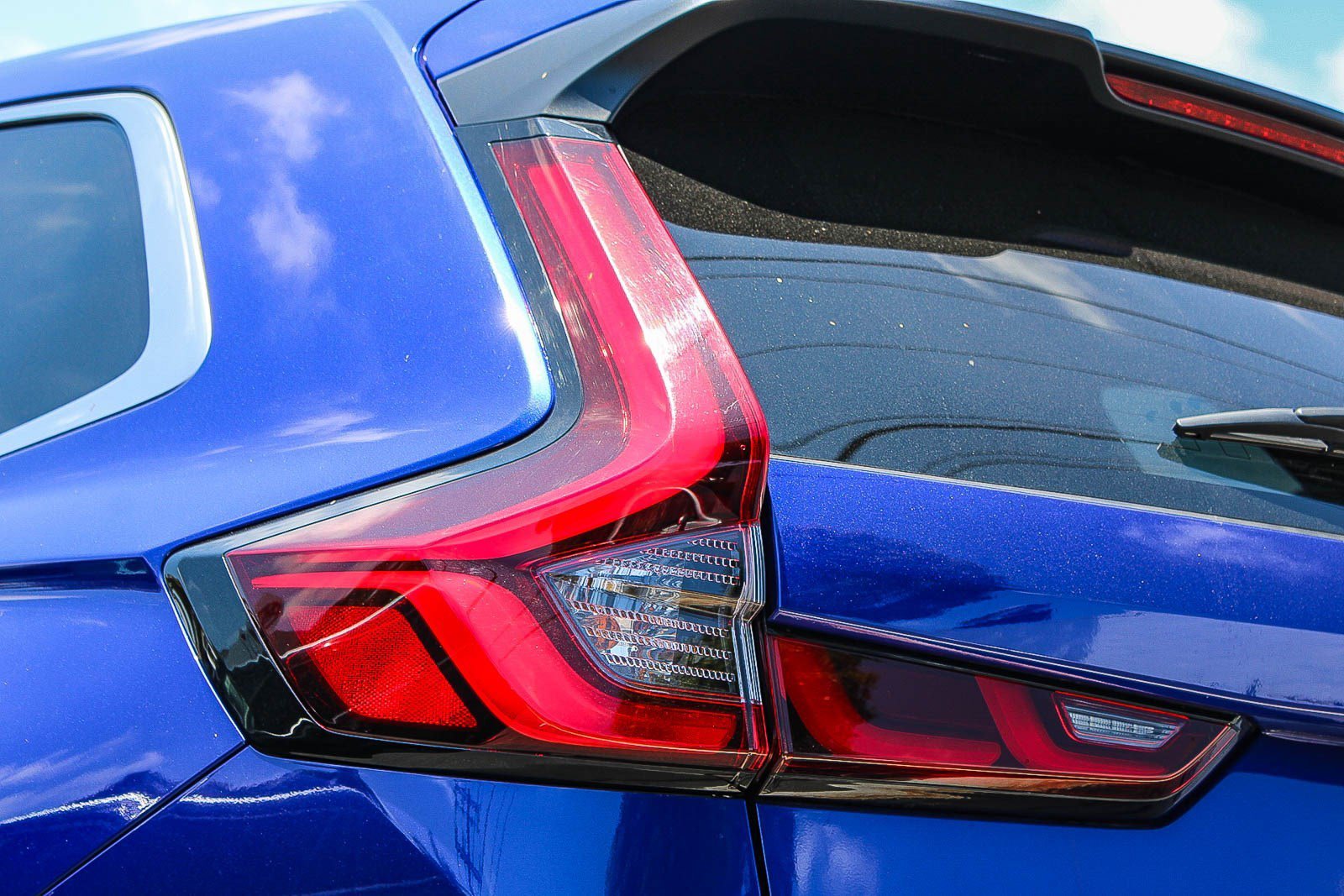 Used 2024 Canyon River Blue Metallic Honda EX image 10
