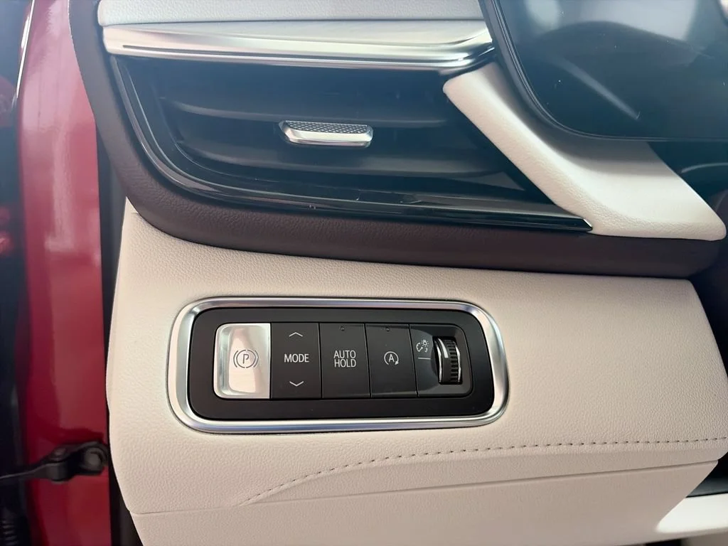 New 2026 Cherry Red Tintcoat Buick Avenir image 24