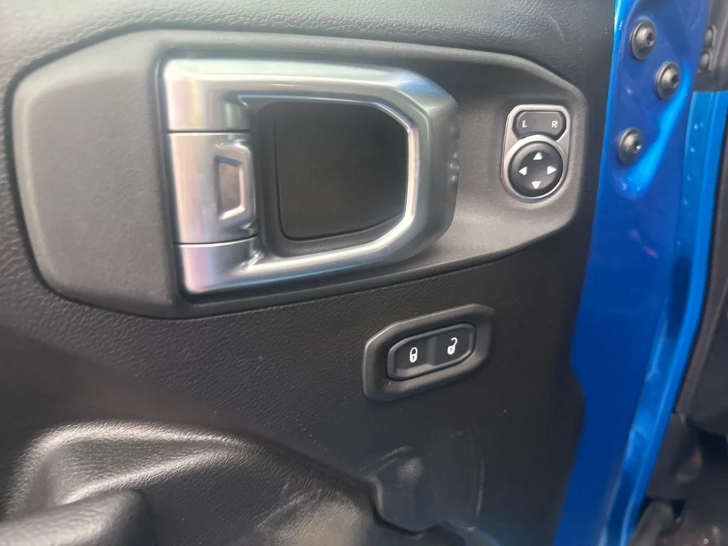 New 2026 Hydro Blue Pearl-Coat Exterior Paint Jeep Willys image 12