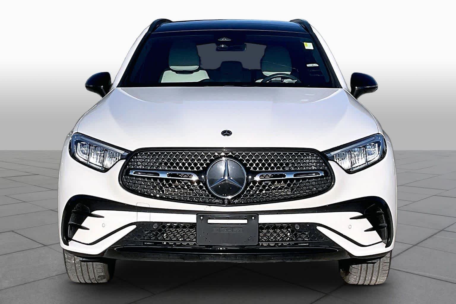 Used 2023 Polar White Mercedes-Benz GLC 300 image 4