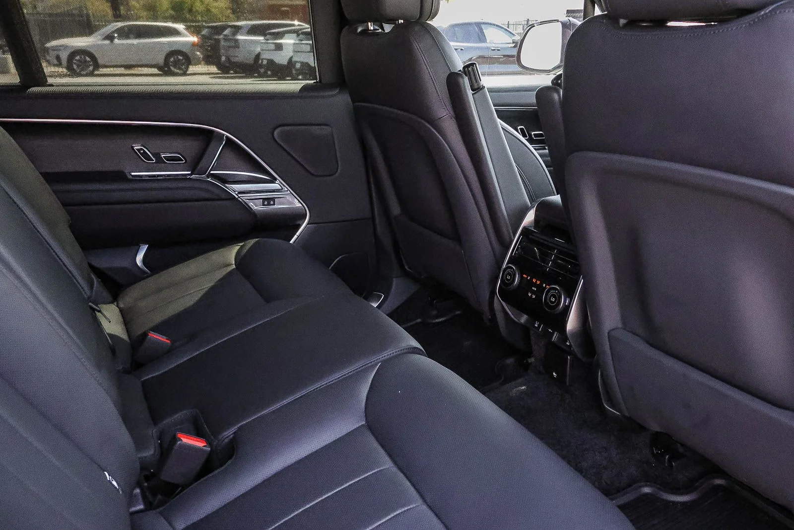 2026 Land Rover Range Rover SE - Photo 19