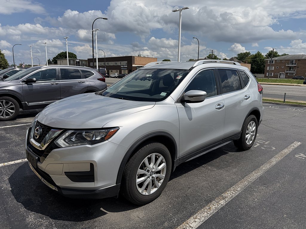 Used 2017 Brilliant Silver Nissan SV image 3