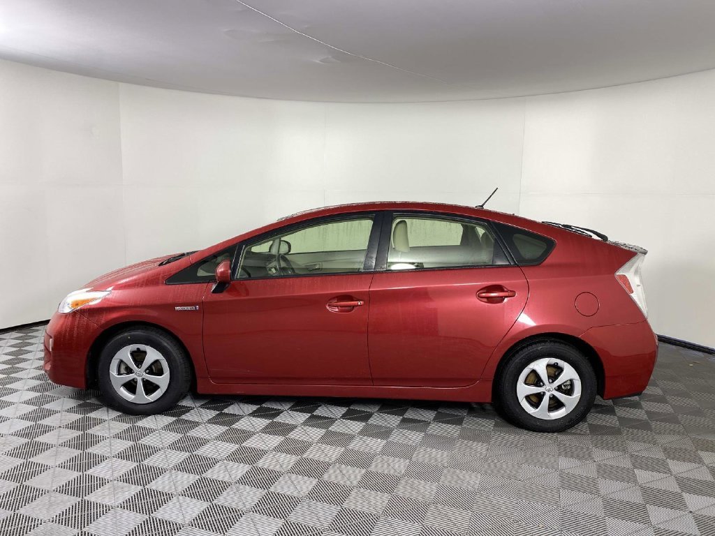 Used 2012 Red Toyota Two image 5