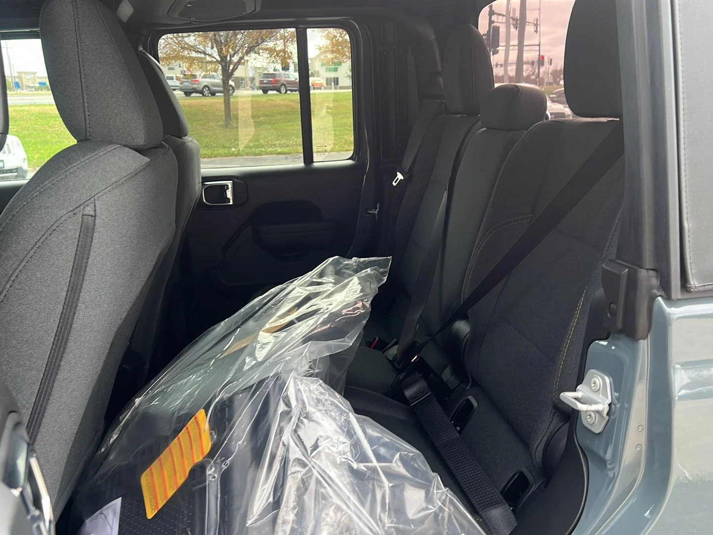 New 2025 Anvil Clear-Coat Exterior Paint Jeep Sport S image 19