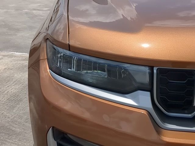 New 2026 Copper Shino Metallic Clear-Coat Exterior Paint Jeep Limited image 10