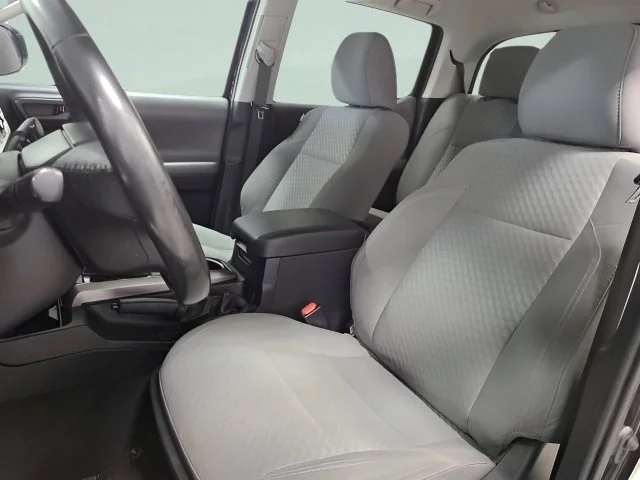 Used 2021 Midnight Black Metallic Toyota SR5 image 18