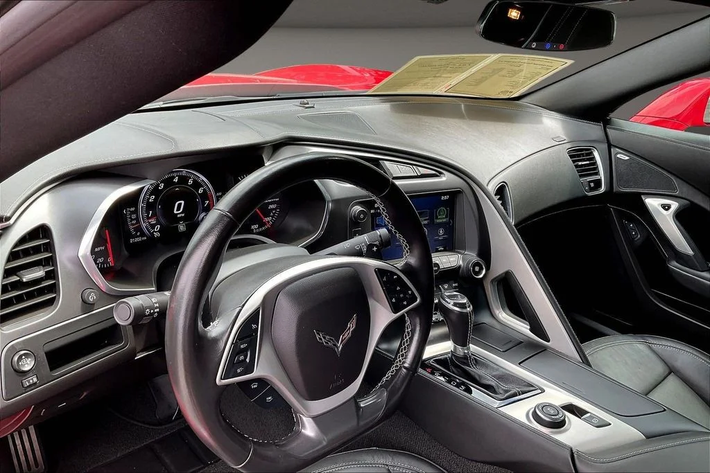 Used 2019 Red Chevrolet Grand Sport image 19