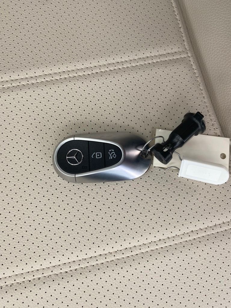 Certified Used 2026 Red Mercedes-Benz GLC 300 image 30