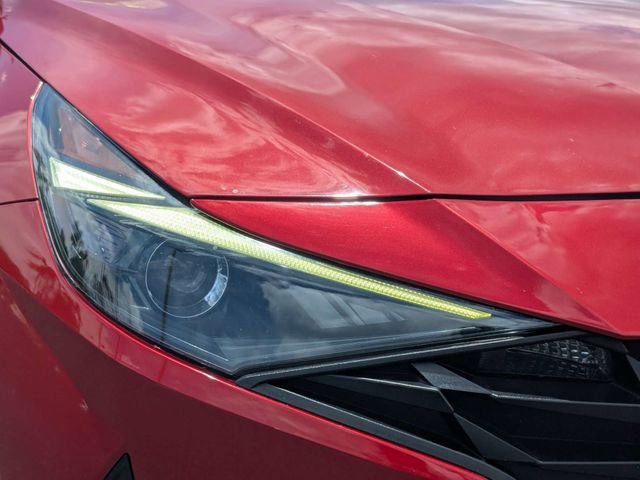 Used 2022 Red Hyundai SEL image 9