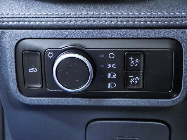 Certified Used 2025  Ford GT Premium image 22
