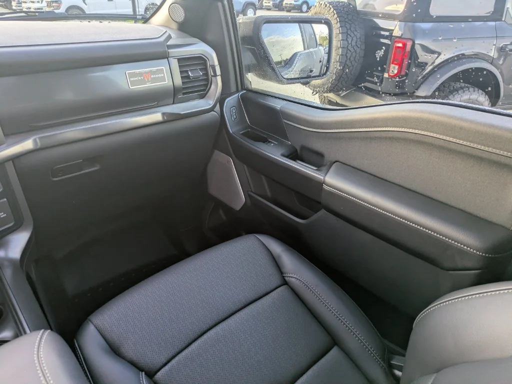 New 2026 Agate Black Metallic Ford Lariat image 18