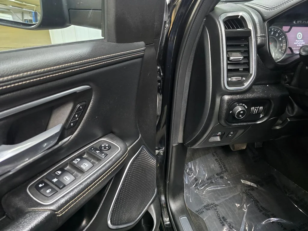 Used 2022 Black Ram Laramie image 15