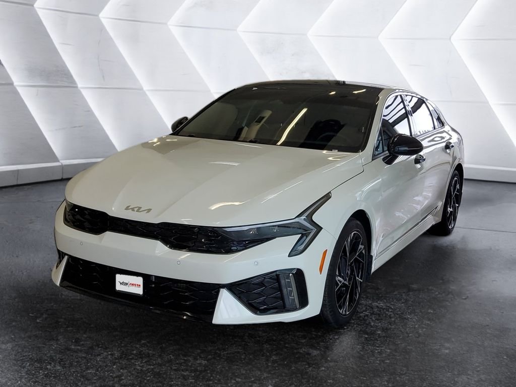 Used 2025 White Kia GT-Line image 3