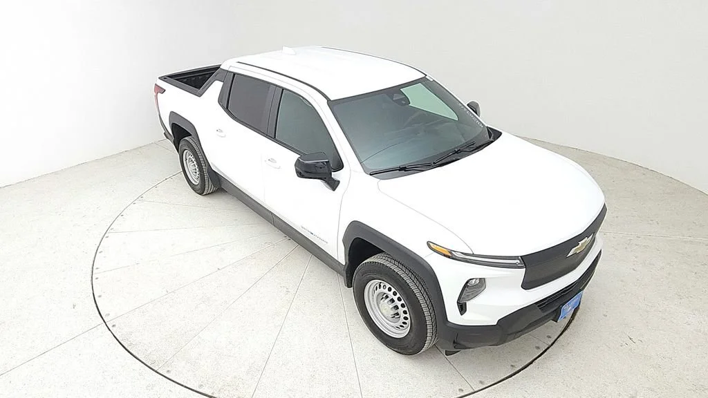 New 2024 Summit White Chevrolet Work Truck image 12