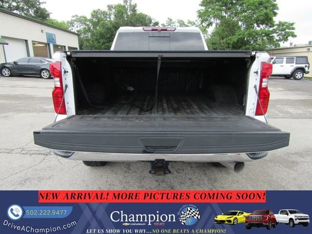 Used 2020 SUMMIT WHITE Chevrolet LT image 6