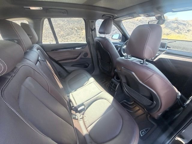 Used 2018 Green BMW xDrive28i image 31
