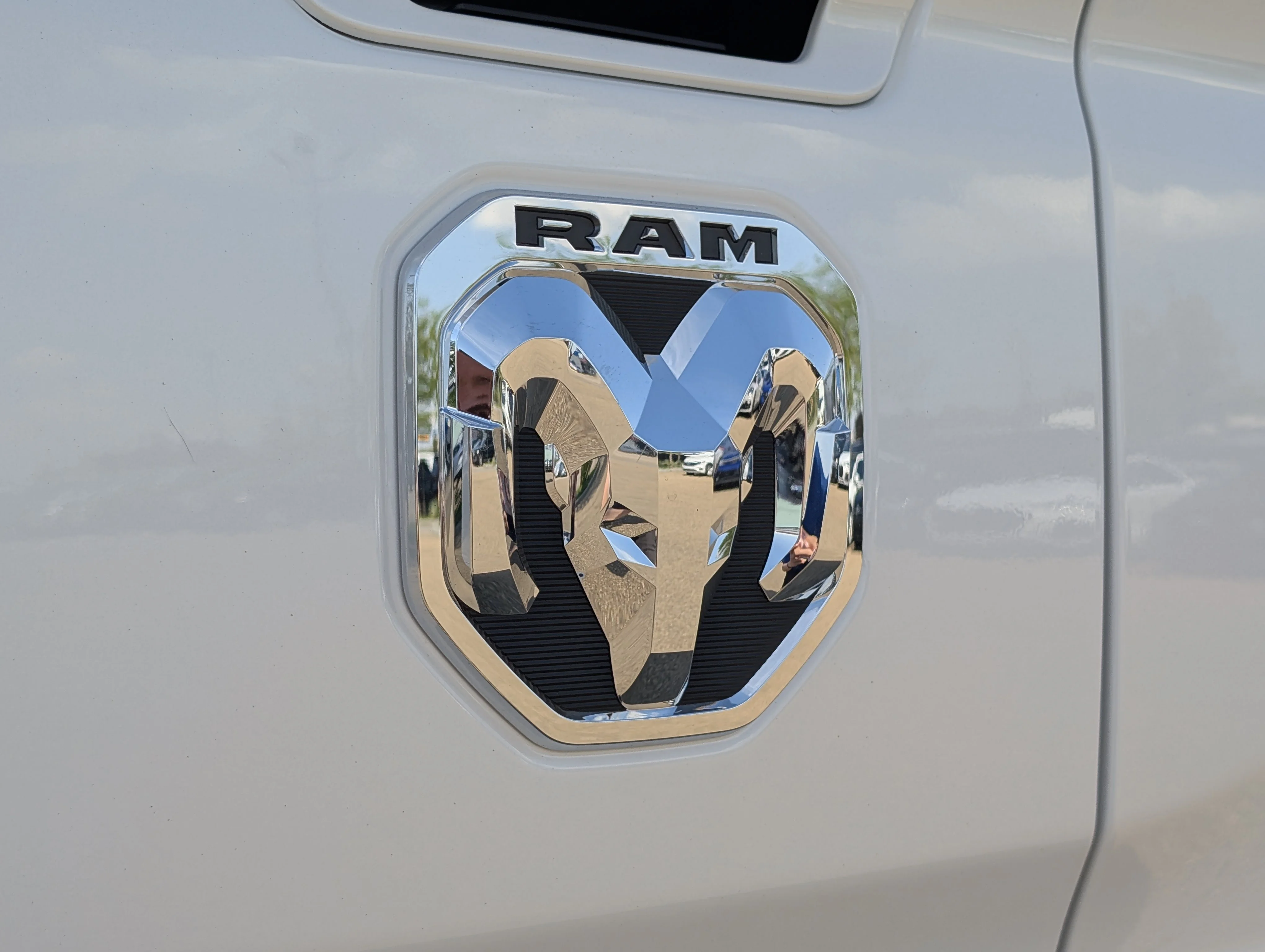 New 2026 Ivory Tri-Coat Pearl Ram Tungsten image 16
