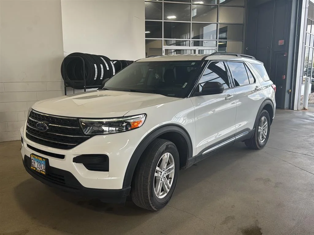 2021 Ford Explorer XLT 4WD's photo