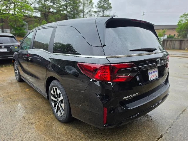 New 2026 Crystal Black Pearl Honda EX-L image 4