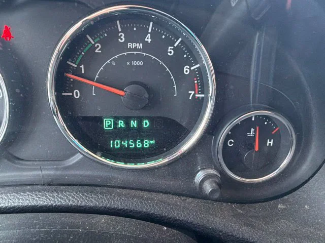 Used 2018 Gray Jeep Unlimited Sport image 13