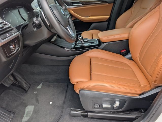 Used 2022 White BMW sDrive30i image 15