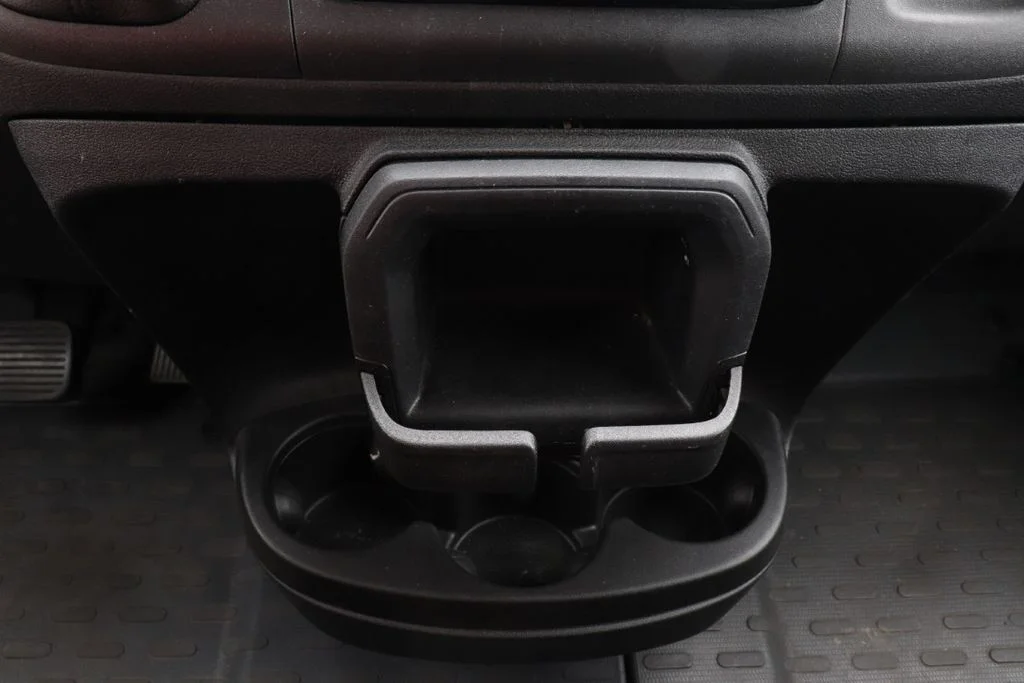 Used 2025 White Ram Base image 15