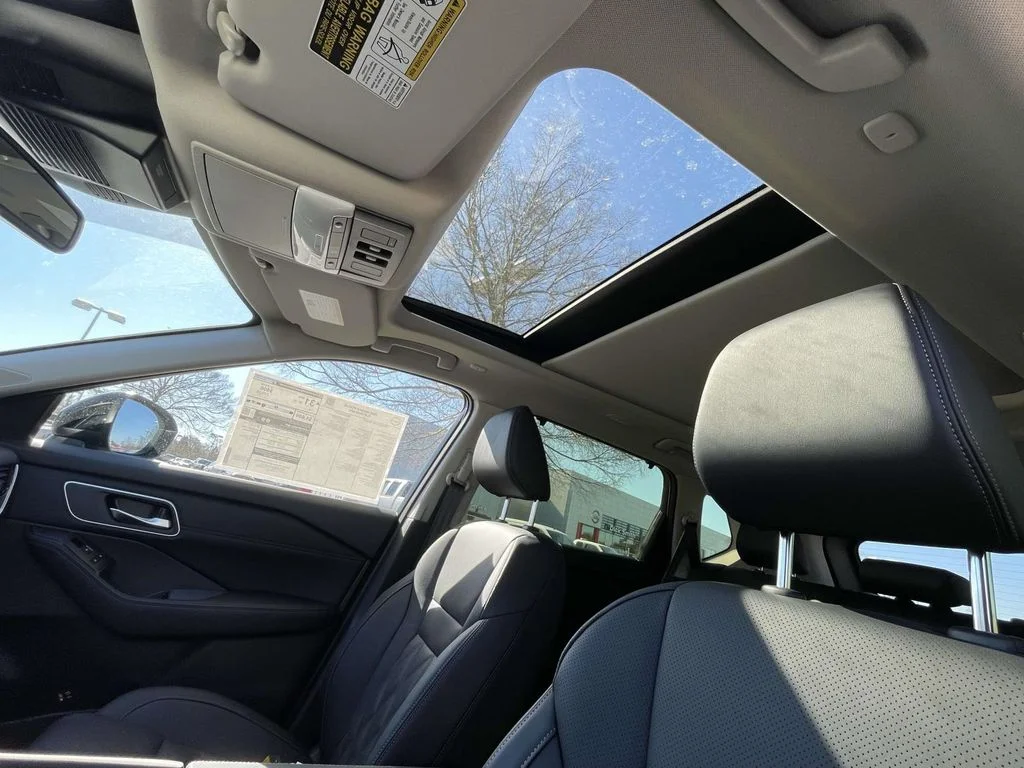 New 2026 Gray Nissan Platinum image 15