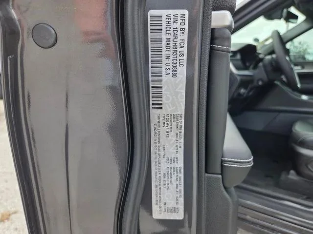 New 2026 Baltic Gray Metallic Clear-Coat Exterior Paint Jeep Limited image 45