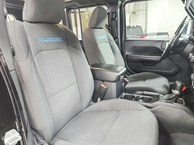 Used 2021 Black Jeep Unlimited Islander image 37