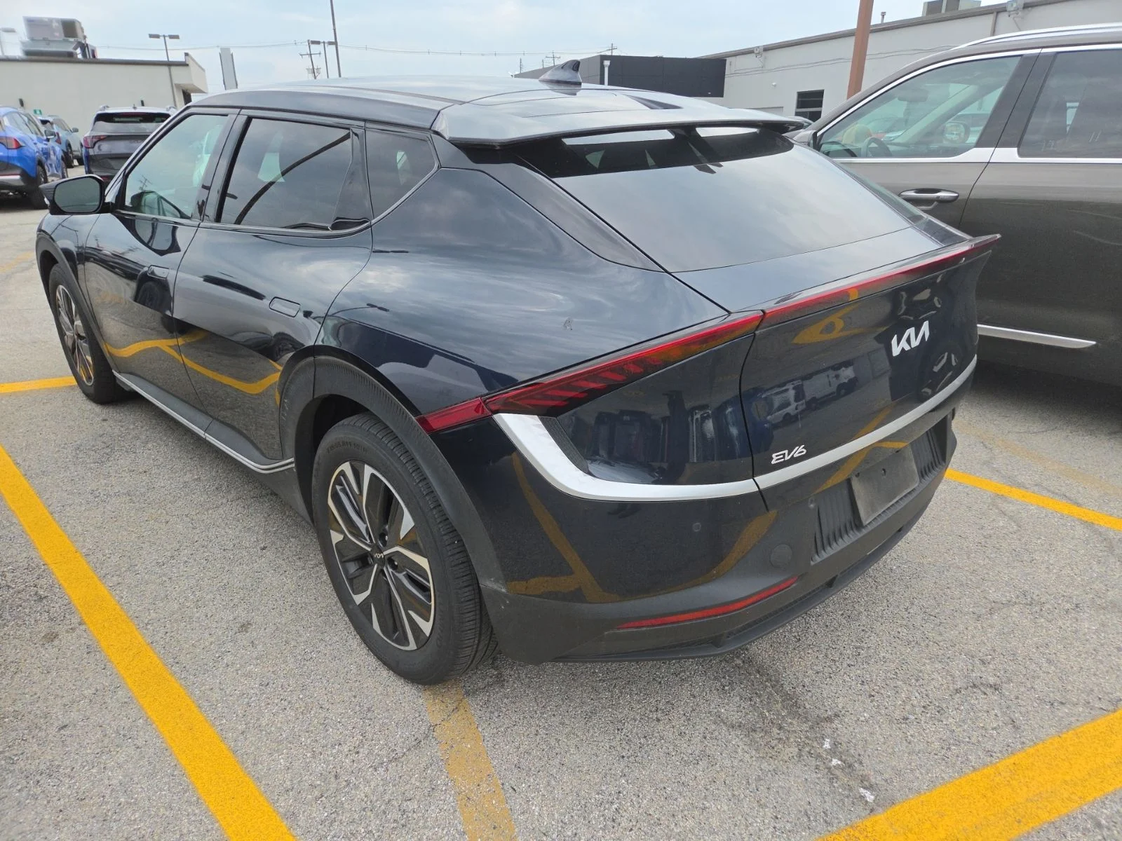 Certified Used 2024 Blue Kia Light image 7