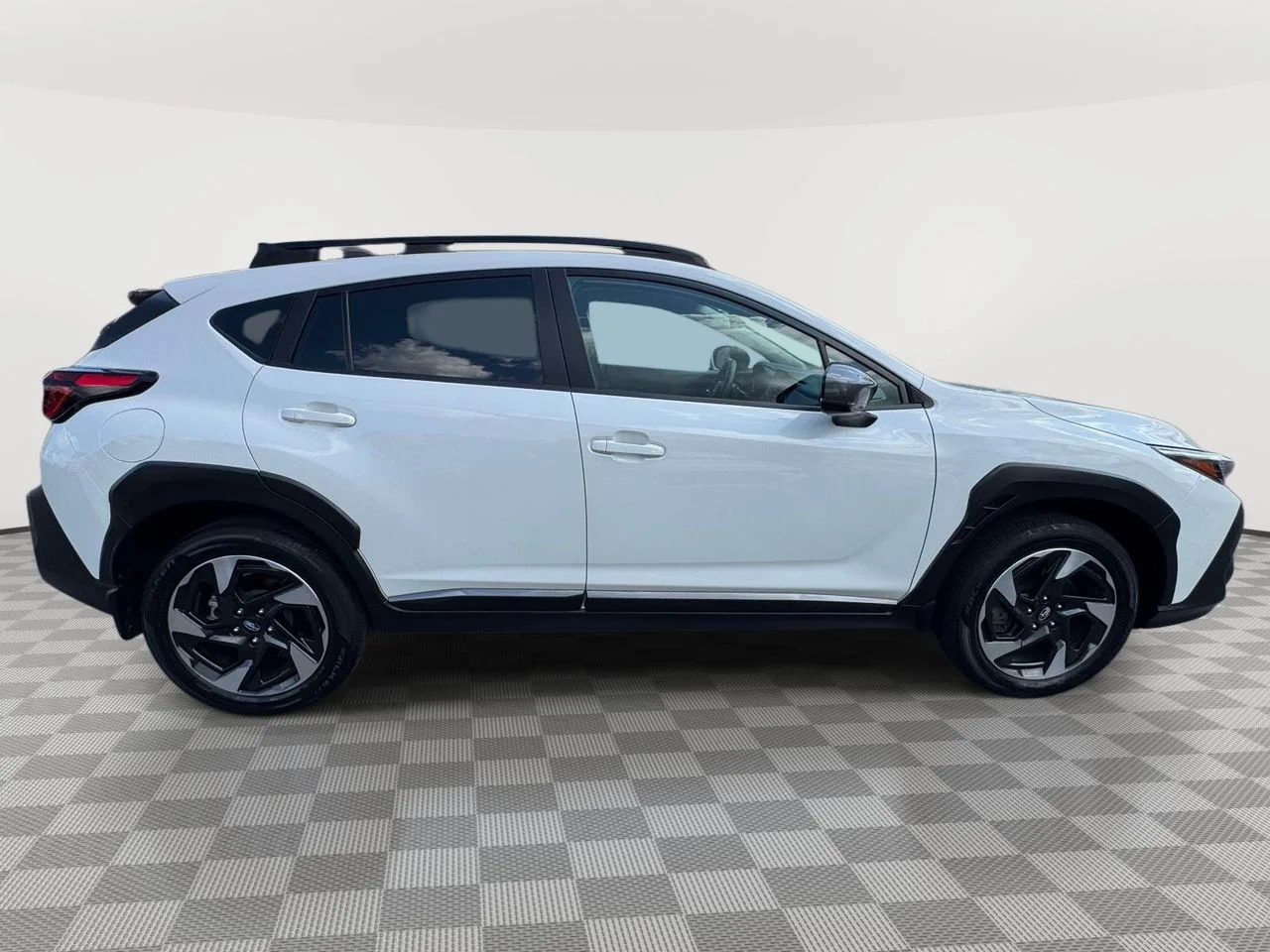 Used 2024 Crystal White Pearl Subaru Limited image 8
