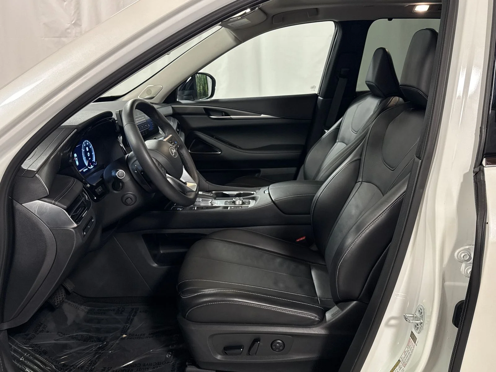 2025 INFINITI QX60 LUXE - Photo 3
