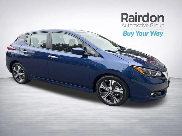 2022 Nissan LEAF SV