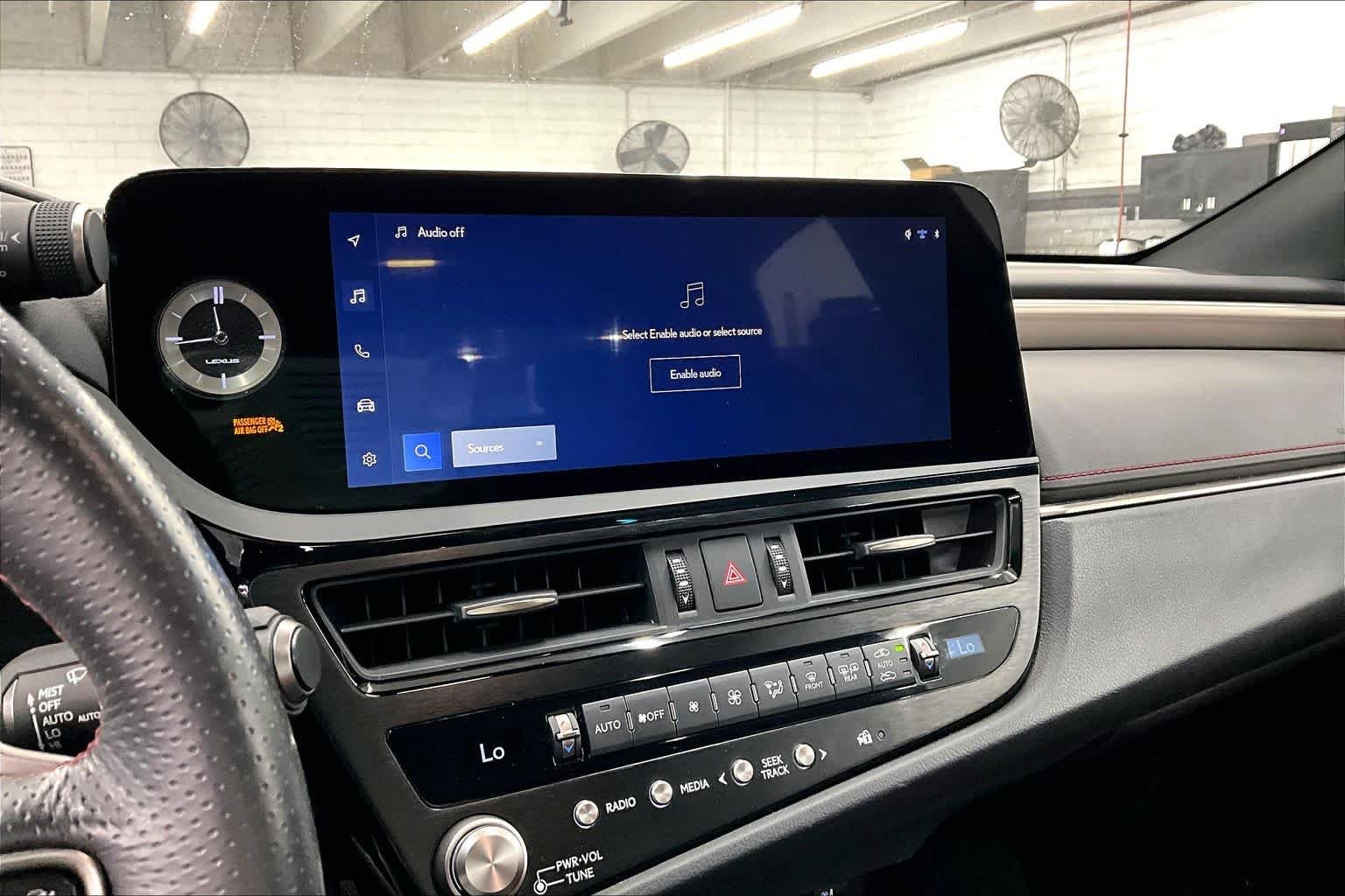 Used 2024 Ultra White Lexus F SPORT Handling image 34