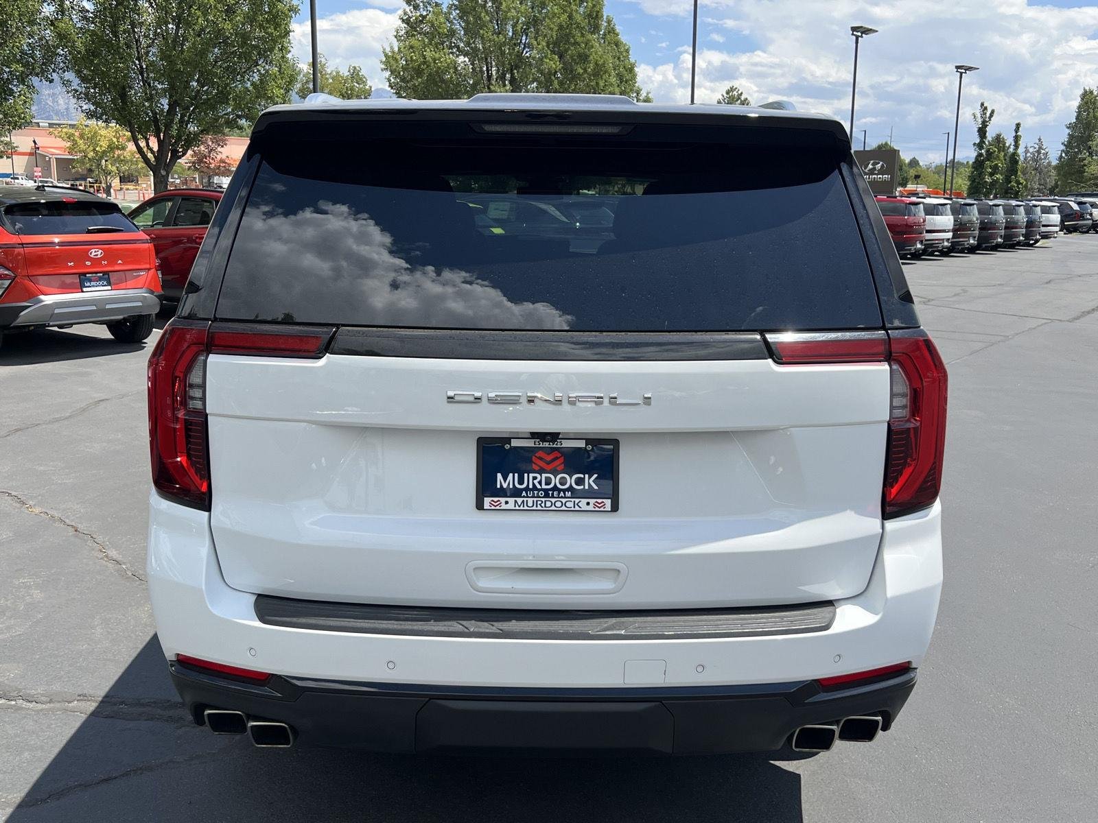 2025 GMC Yukon XL Denali - Photo 9