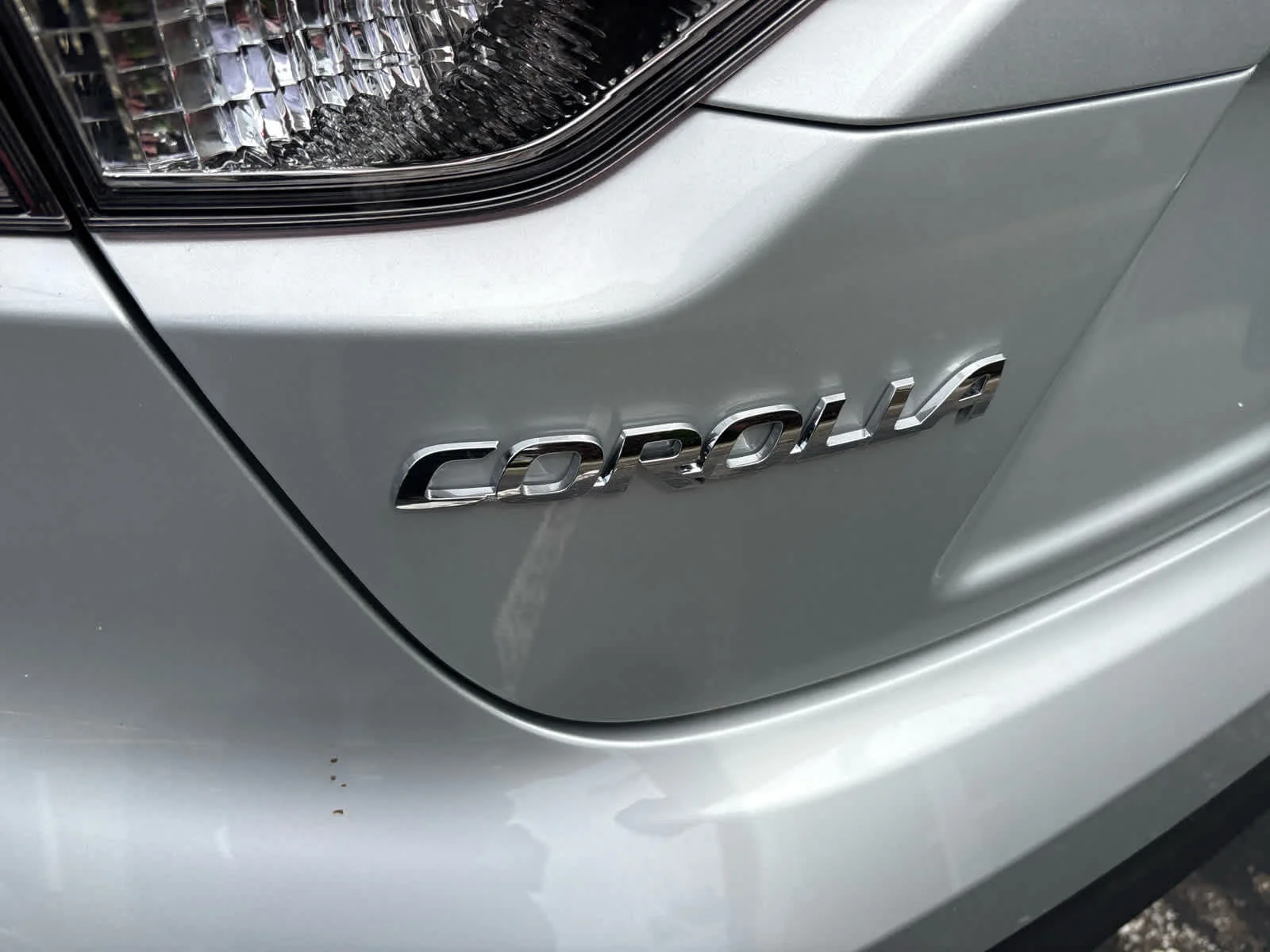 Used 2026 Classic Silver Metallic Toyota LE image 18