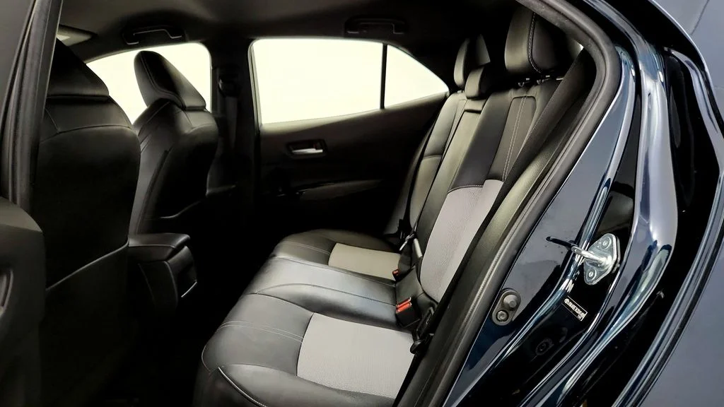 Used 2019 Blue Toyota SE image 21