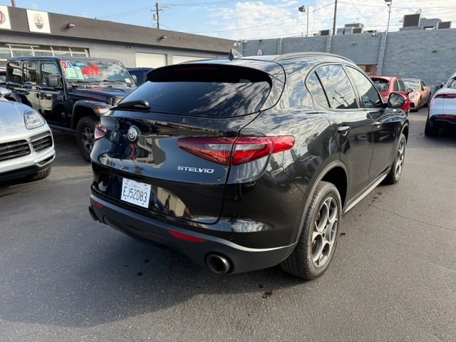 Certified Used 2022 Black Metallic Alfa Romeo Sprint image 5